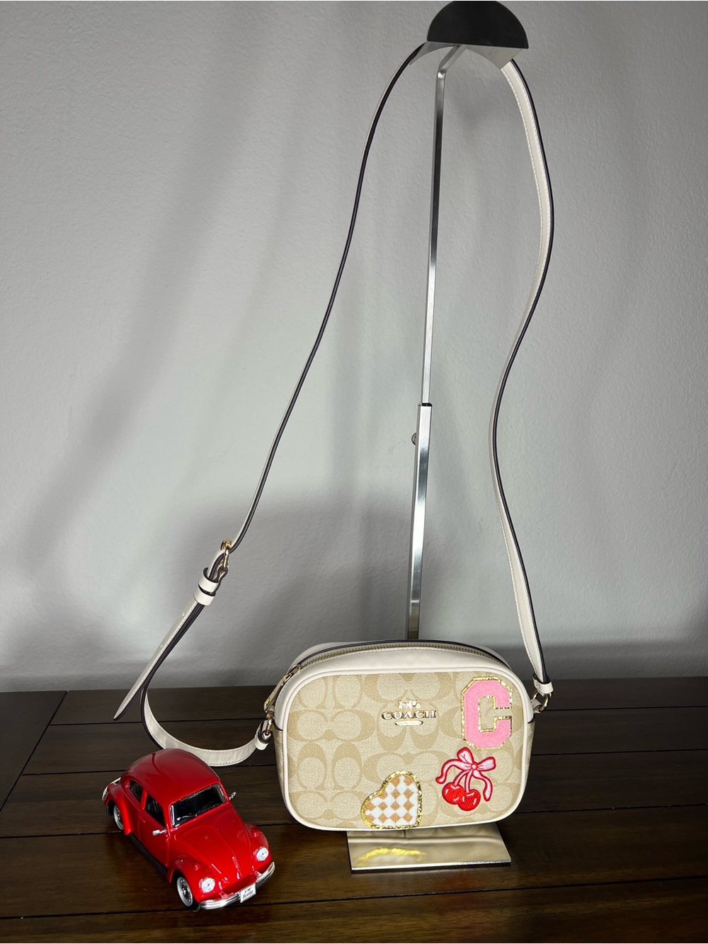 Coach Mini Jamie Camera Bag In Signature Canvas/White accents and patches - Picture 2 of 12